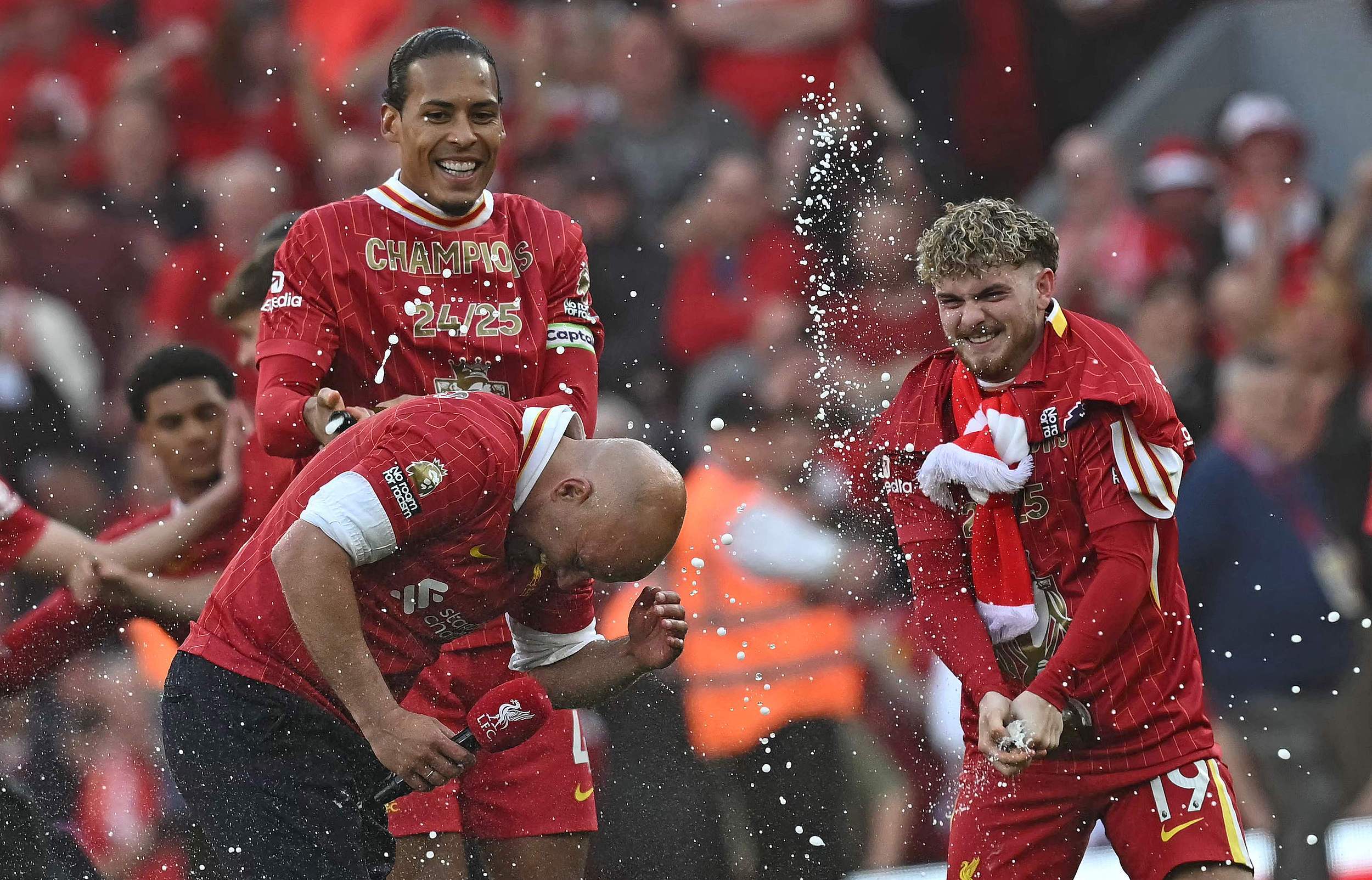 利物浦客场大胜，红军全面压制对手，布鲁顿公园球场战平