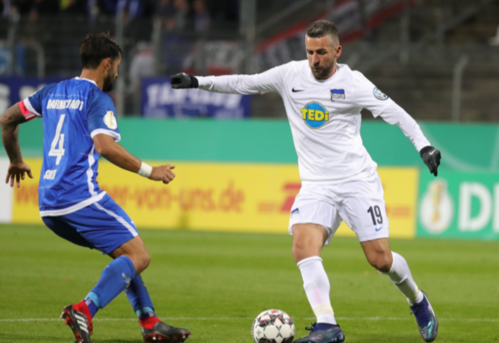 关于柏林赫塔逆转战胜对手,展现实力的信息 关于柏林赫塔逆转战胜对手,展现实力的信息