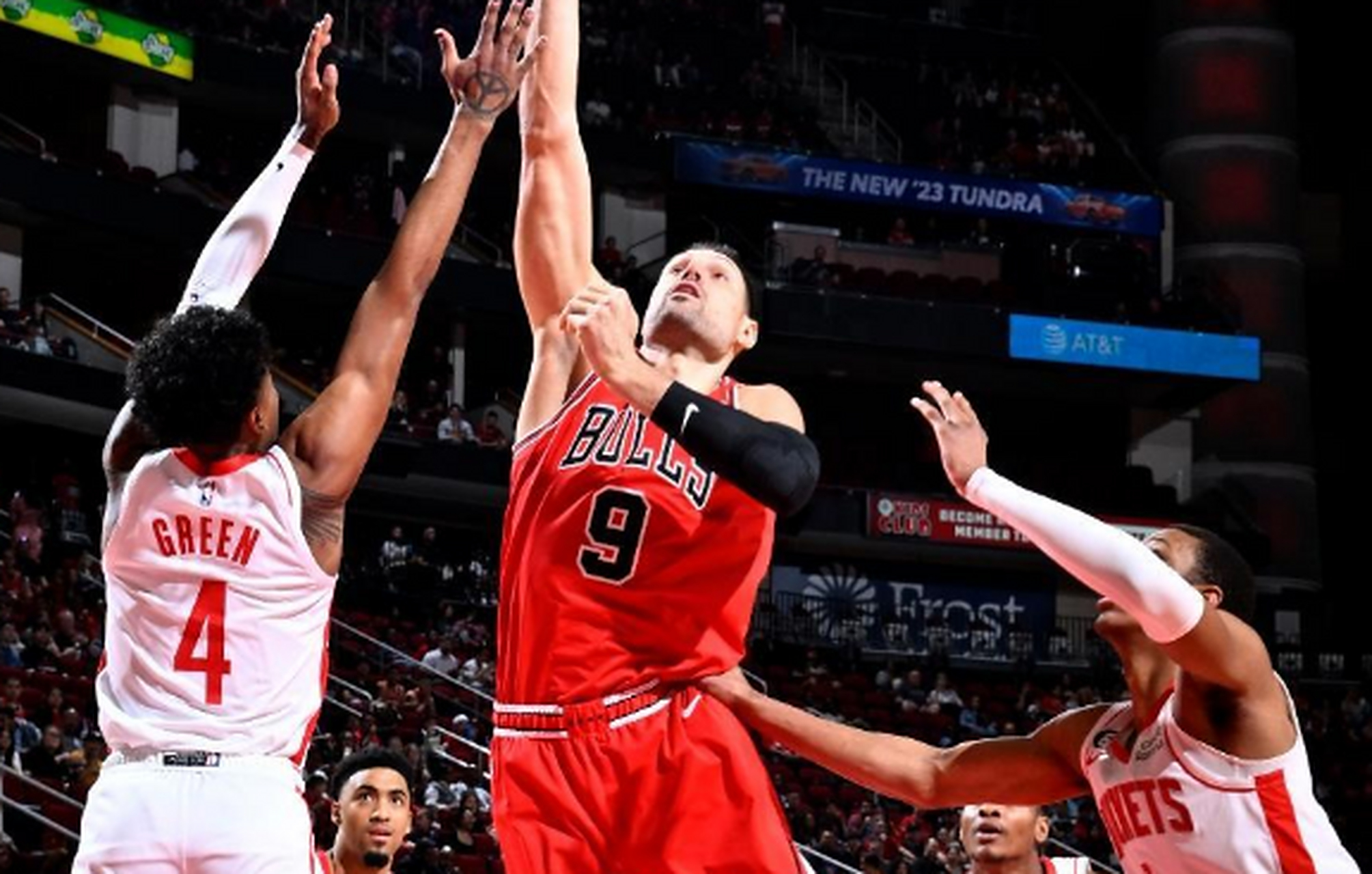 火箭客场擒下公牛，西部实力无人可挡