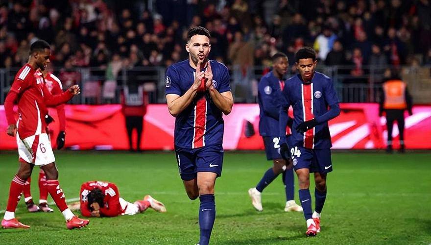 里尔将在周末与摩纳哥进行激烈对决