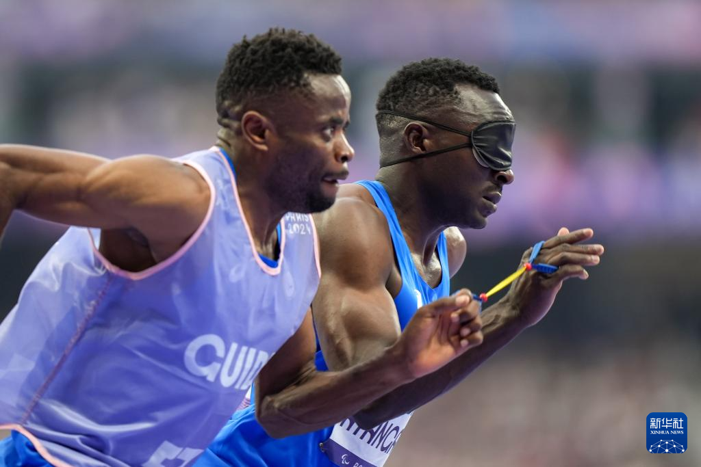 加纳运动员在拳击比赛中实现连胜