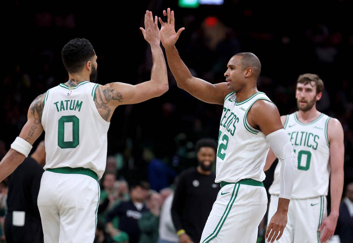 猛龙击败凯尔特人,保持东部领先地位 猛龙击败凯尔特人,保持东部领先地位