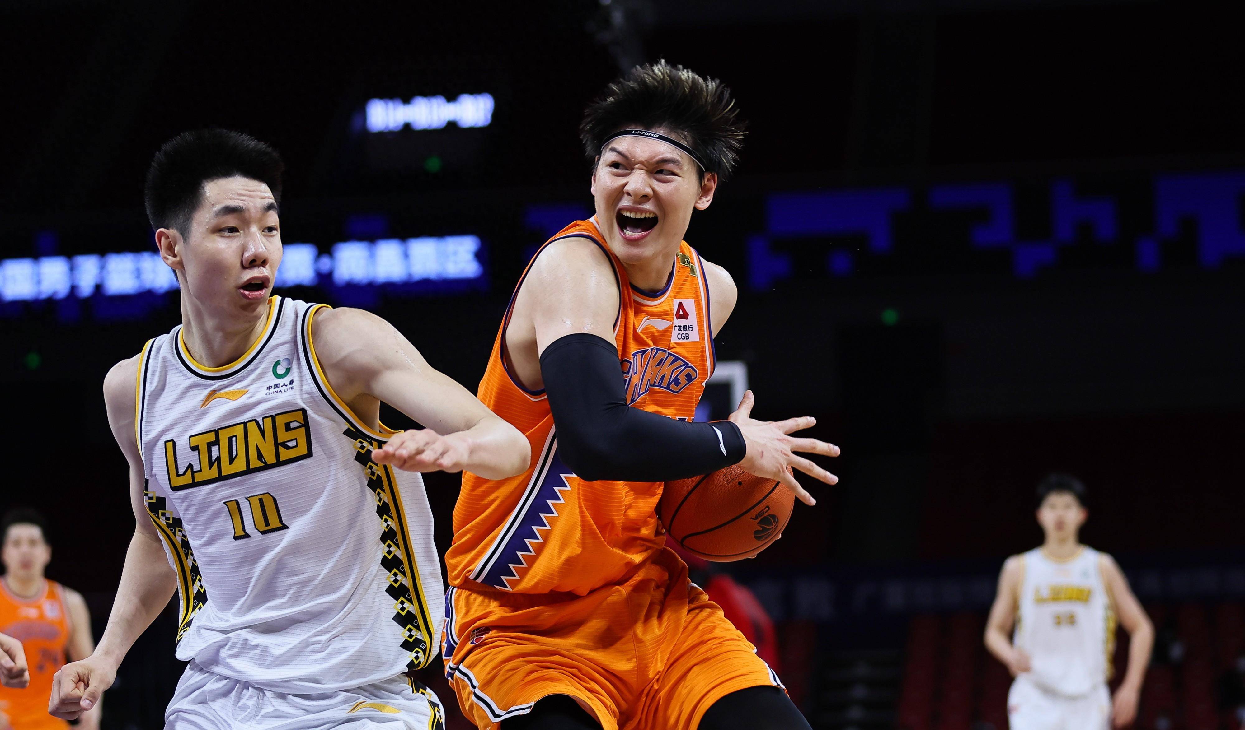 德国男篮鏖战美国男篮，锡安送出助攻