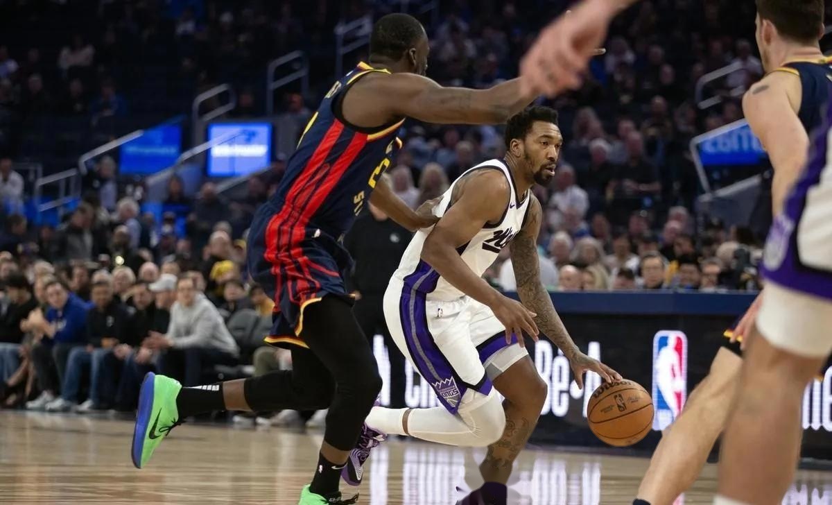 勇士客场击败骑士，取得八连胜