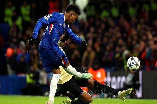 巴西险胜法国,马丁内利关键制胜的简单介绍 巴西险胜法国,马丁内利关键制胜的简单介绍